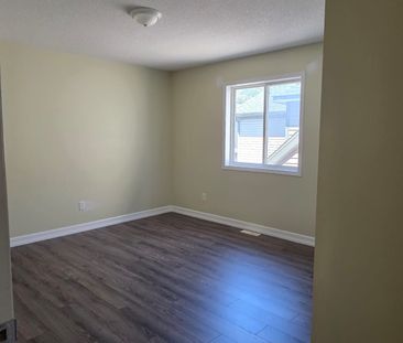 For Lease - 329 Edgehill Drive Unit# Upper, Barrie, Ontario - Photo 3