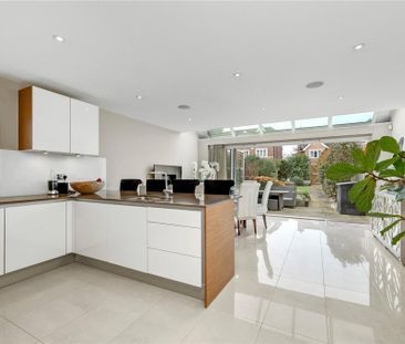 3 bedroom semi-detached house to rent - Photo 3