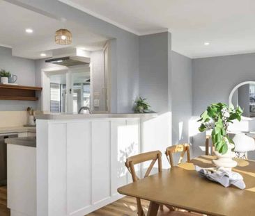 Spacious 4-Bedroom Family Home - Photo 2