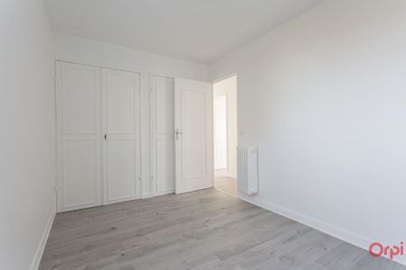 Location Appartement 3 pièces 68m² STE GENEVIEVE DES BOIS 91700 - Photo 2