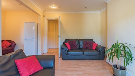 1 bedroom semi-detached sharedaccommodation to rent - Photo 3