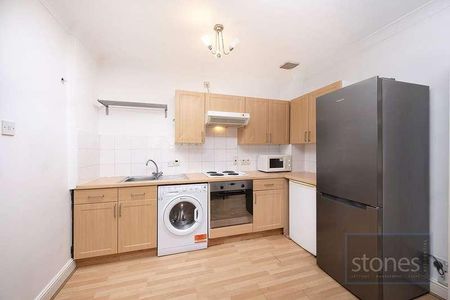 Kilburn High Road, London, NW6 - Photo 2