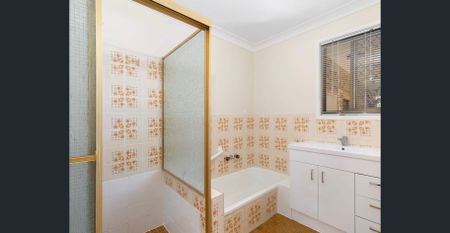 Relaxed Broadwater Living in Prime Labrador Location - Photo 4