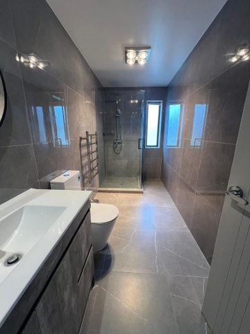 Spacious 3-Bedroom Townhouse in Popular Flat Bush bonus Water and Internet Inclusive! - Photo 2