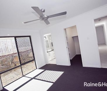 NO NEED FOR COMPROMISE ... MODERN FAMILY HOME IN A CENTRAL LOCATION! - Photo 1