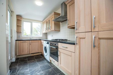 4 bedroom house to rent - Photo 2