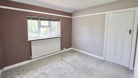 4 bedroom detached house to rent - Photo 4