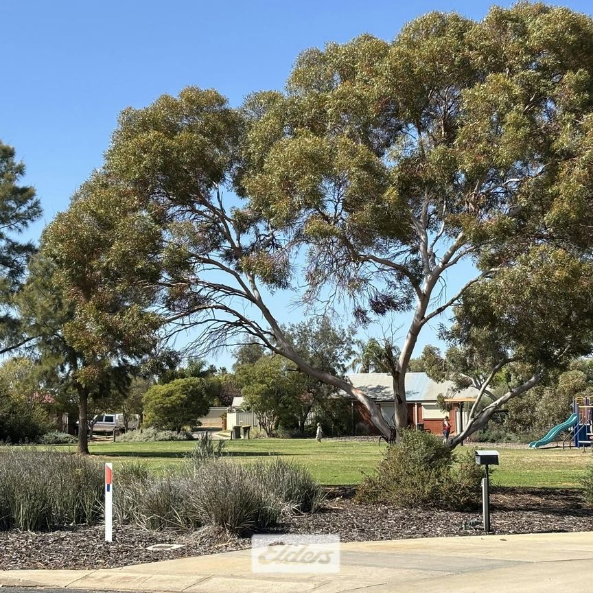 Family Friendly 4 Bedroom Home in Prime Location - Photo 1