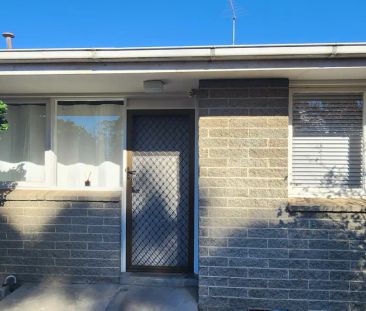 “Ideally Located - 1 Bedroom Unit!!” - Photo 5