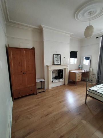 1 bedroom in a house share to rent - Photo 4
