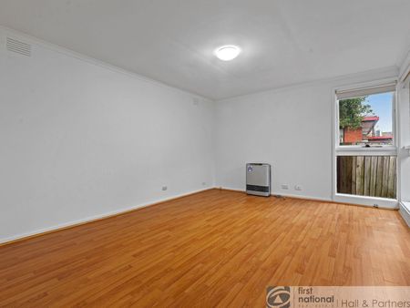 Neat & Tidy 2 Bedroom Unit..... - Photo 2