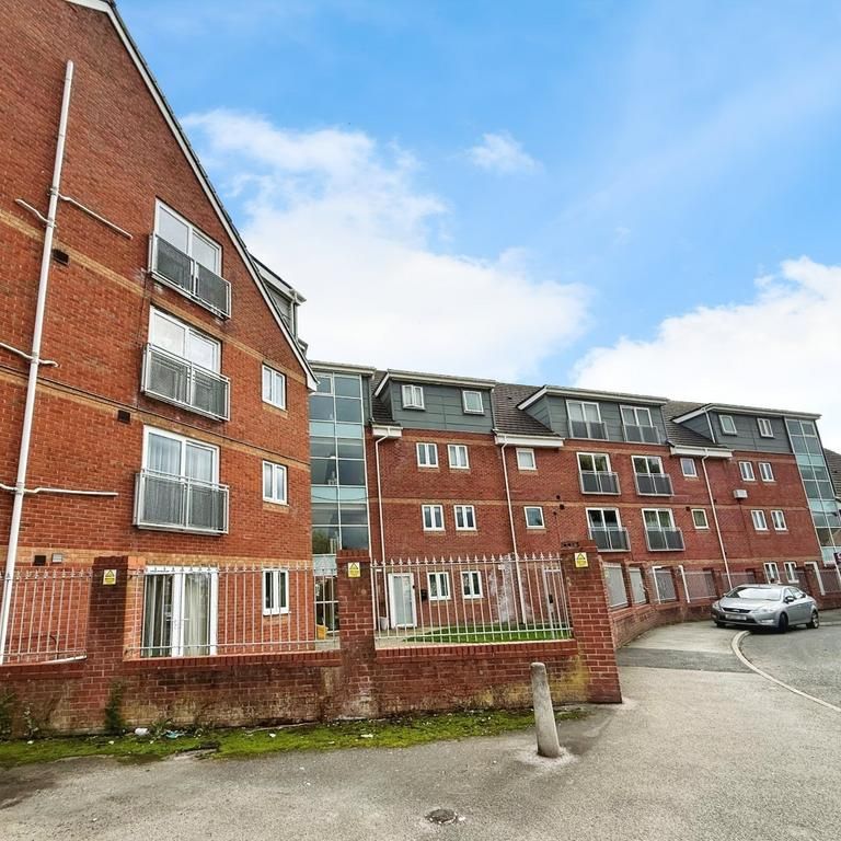 2 bedroom flat to rent - Photo 1