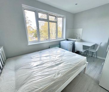 Rose Hill, Oxford - Photo 2