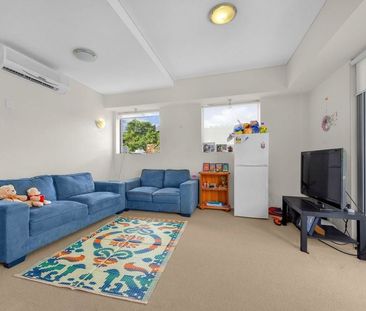 Your Ideal Inner City Location! - Photo 4