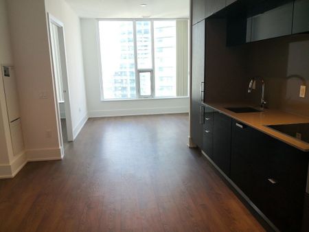 For Lease - 10 York Street Unit# 3302, Toronto, Ontario - Photo 4