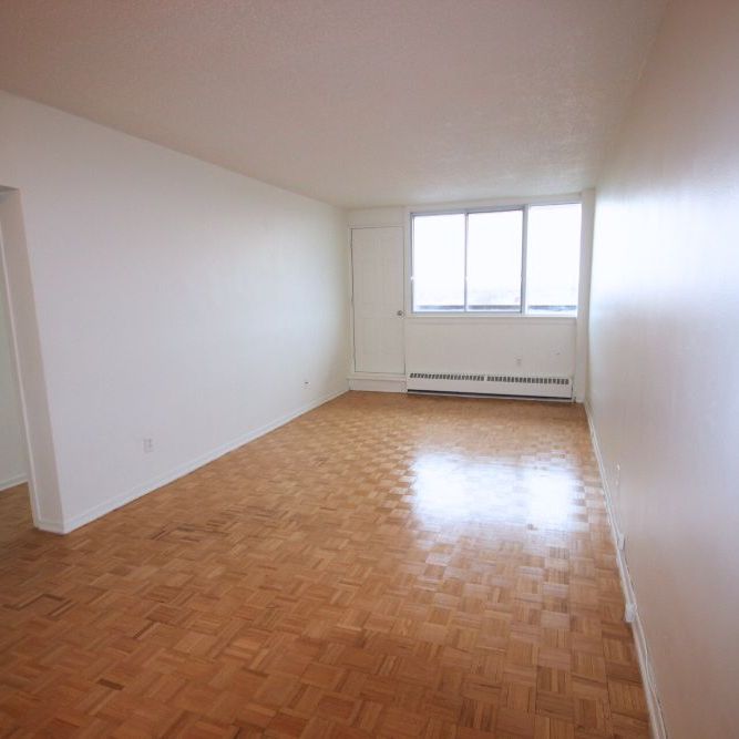 Cozy 3.5 apartment available NOW – 7705 boul Acadie - Photo 1