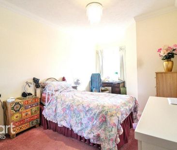 1 bedroom retirement property to rent - Photo 6