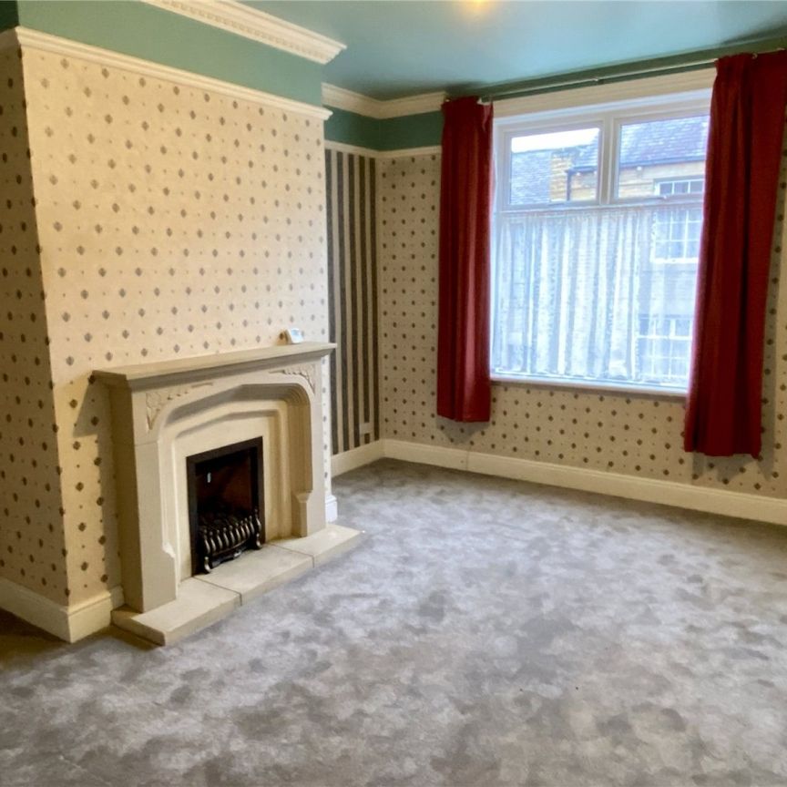 Well Street, Dewsbury, WF12 - Photo 1