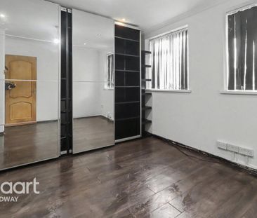 3 bedroom semi-detached house to rent - Photo 6