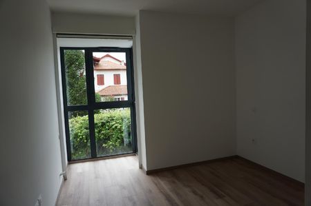 APPARTEMENT T3 - QUARTIER AGUILERA à louer de 3 pièce(s) sur 67 m² - Photo 3
