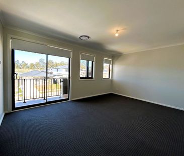 Modern home in private setting - Photo 4