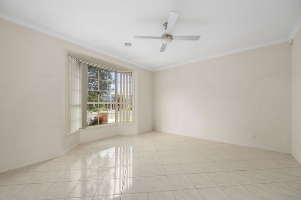More Like a House Than a Unit - Spacious, Light-Filled Living in a Prime Location - Photo 1