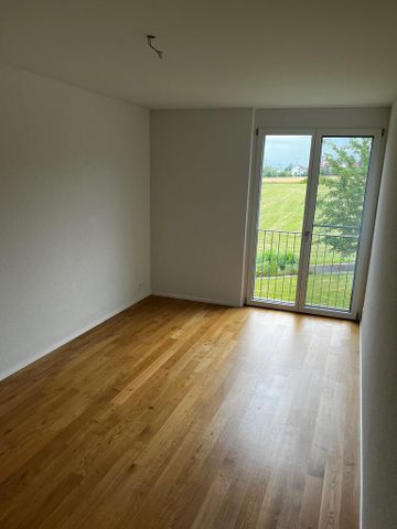 <h1 class="md:text-xl md:leading-6 mt-4 md:mt-10 lg:mb-6 mb-3 text-primary-500 font-semibold text-base leading-5"> Wohnung in Unterföhring </h1> - Photo 5