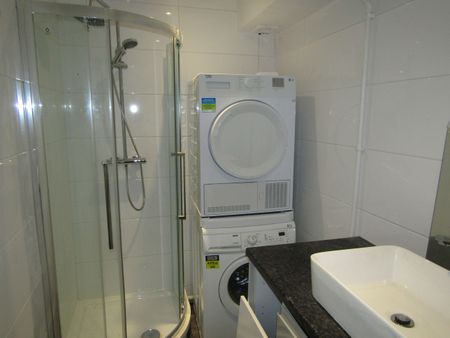 Simples Rooms with a Garden Room 4 - Photo 3