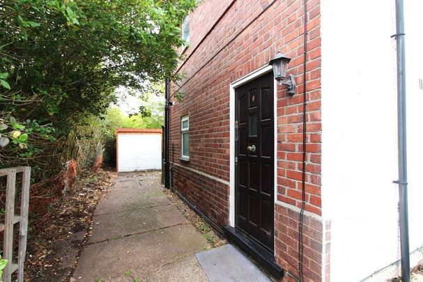 2 bedroom end of terrace house to rent - Photo 1