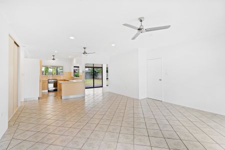 3 BEDROOM + OFFICE WITH POOL - Photo 2