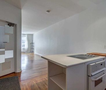 For Lease - 1114 Queen Street Unit# 2nd Fl, Toronto, Ontario - Photo 2