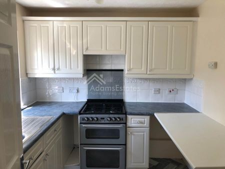 Price £725 pcm - Available Now - Unfurnished - Photo 2