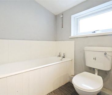 2 bedroom end of terrace house to rent - Photo 5