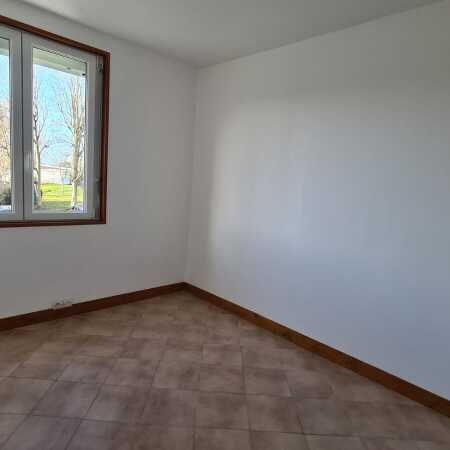 Location Appartement 4 Pièces 83 m² - Photo 1