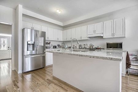 For Lease - 3362 Post Road, Oakville, Ontario - Photo 3