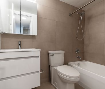 730 St Clarens Avenue - Photo 3