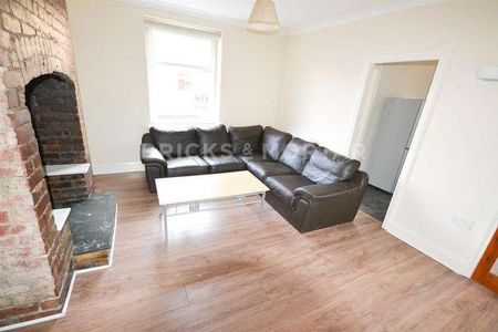 Earsdon Road, Shiremoor, Newcastle Upon Tyne, NE27 - Photo 2
