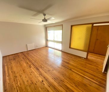 BIG HOUSE WITH A POOL!!! - Photo 3