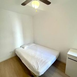 Calle de Soledad Domenech, Valencia, Valencian Community 46020 - Photo 2