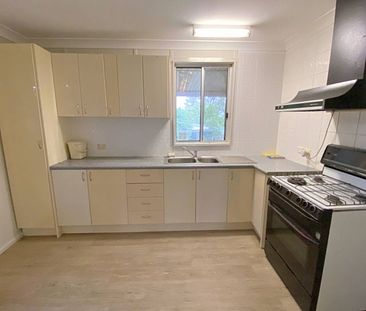 7 Moani Place Kooringal NSW 2650 - Photo 2