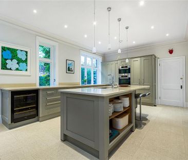 6 bedroom detached house to rent - Photo 5