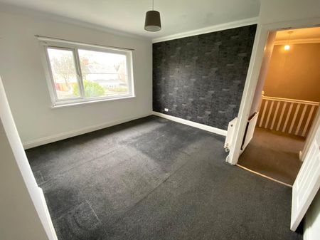 £1,300 PCM, Three Bedroom House with Off-Road Parking and Enclosed Garden in Highbury Road, Ely, Cardiff, CF5 4LS - Photo 5