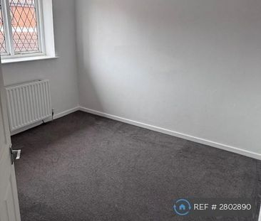 4 bedroom detached house to rent - Photo 2