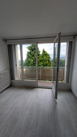 : Appartement 49.63 m² à SAINT ETIENNE - Photo 3