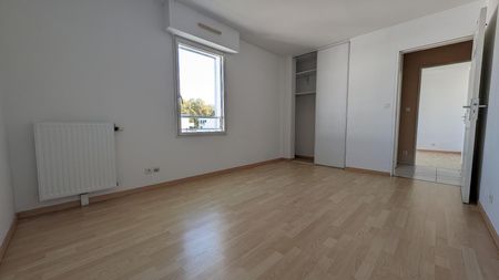 Location Appartement 3 pièces 76m² NANTES 44000 - Photo 4