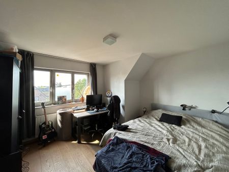 Gezellig appartement met 2 slaapkamers, zeer rustig gelegen. - Photo 3