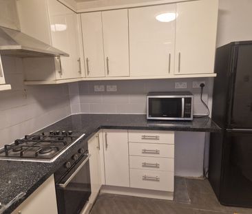 3 Bed Flat, Roberta Street, E2 - Photo 6