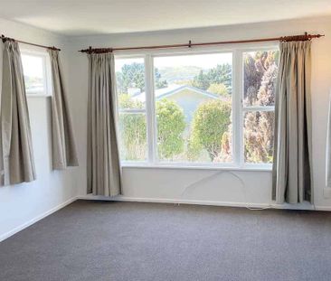 Sunny 4 Bedroom Family Home-Double Glazed - Photo 3