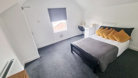 4 Bed Detached House, Cloister Street, NG7 - Photo 4