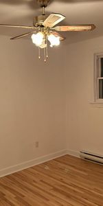 4 1/2 entièrement repeint - 2 chambres - Maizerets - 1200 $/mois - Photo 3